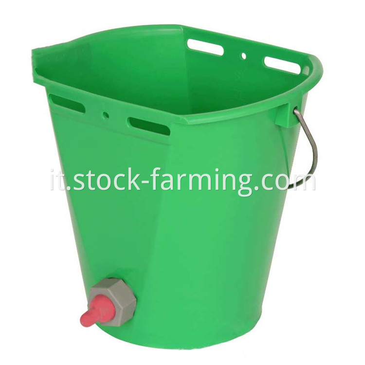 8l Animal Plastic Sheep Feeding Bucket